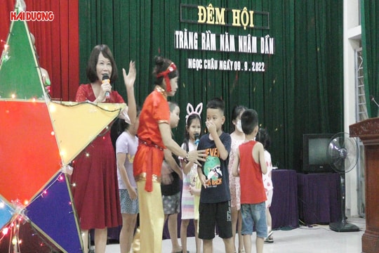 Trẻ em vui Tết Trung thu